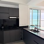 Cómodo y muy bien ubicado apartamento frente al mar