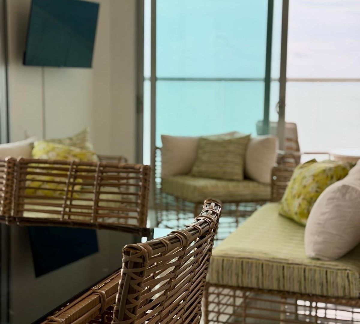 Apartamento Cómodo Y Muy Bien Ubicado Frente Al Mar *