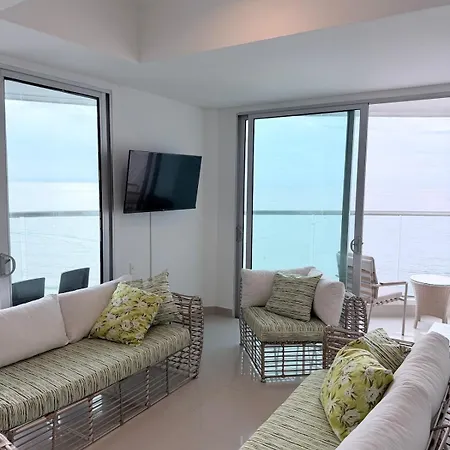 Apartamento Cómodo Y Muy Bien Ubicado Frente Al Mar Cartagena