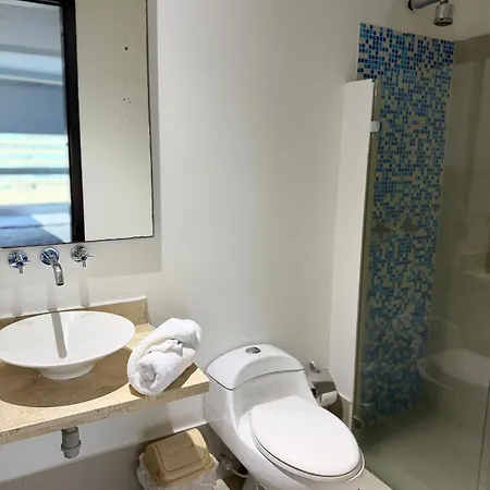 Cómodo Y Muy Bien Ubicado Frente Al Mar Apartamento